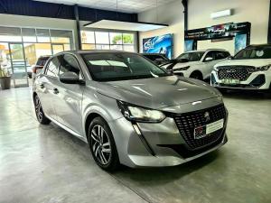 Peugeot 208 1.2T Allure manual - Image 1