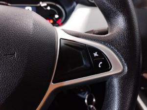 Nissan Magnite 1.0 Visia manual - Image 11