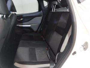 Nissan Magnite 1.0 Visia manual - Image 16