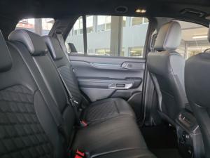 Ford Everest 3.0TD V6 4WD Platinum - Image 6