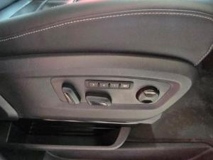 Volkswagen Caravelle 2.0BiTDI Highline 4Motion - Image 17