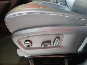 Volkswagen Caravelle 2.0BiTDI Highline 4Motion - Image 18