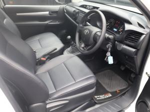 Toyota Hilux 2.0 single cab S (aircon) - Image 9