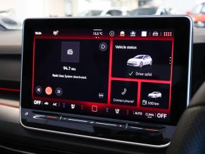 Volkswagen Golf R - Image 17