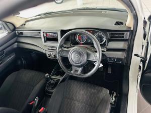 Toyota Rumion 1.5 S - Image 4