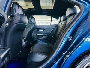 Mercedes-Benz C-Class C200 Avantgarde - Image 6