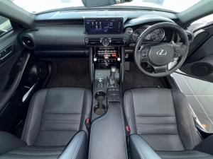 Lexus IS 300h SE - Image 12