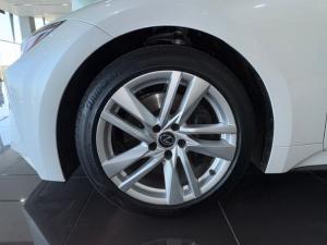 Lexus IS 300h SE - Image 13
