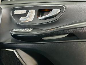 Mercedes-Benz V-Class V300d Exclusive - Image 11