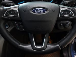 Ford Kuga 1.5T Ambiente auto - Image 28