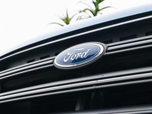 Ford Kuga 1.5T Ambiente auto - Image 5