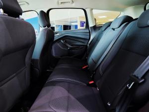 Ford Kuga 1.5T Ambiente auto - Image 8