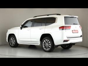 Toyota Land Cruiser 300 3.3D ZX - Image 21