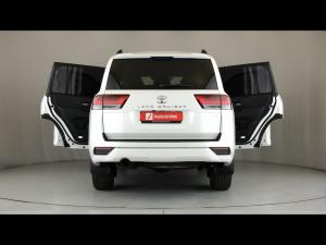 Toyota Land Cruiser 300 3.3D ZX - Image 24