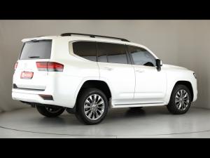 Toyota Land Cruiser 300 3.3D ZX - Image 2