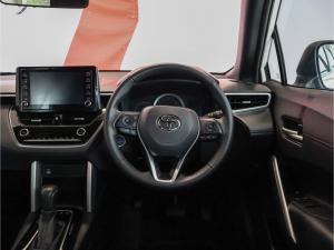 Toyota Corolla Cross 1.8 Hybrid XS - Image 8