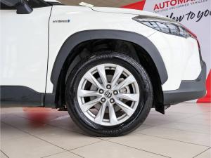 Toyota Corolla Cross 1.8 Hybrid XS - Image 14
