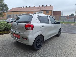 Toyota Vitz 1.0 XR auto - Image 2