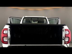 Toyota Hilux 2.8GD-6 double cab Raider auto - Image 13