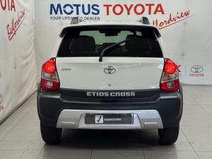 Toyota Etios Cross 1.5 Xs - Image 5