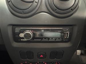 Nissan NP200 1.6i safety pack (aircon) - Image 10