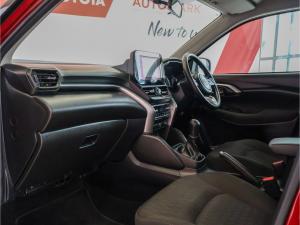 Toyota Urban Cruiser 1.5 XR manual - Image 7