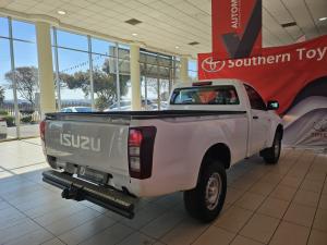 Isuzu D-Max Gen 6 250 single cab Fleetside safety - Image 2