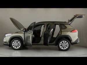 Toyota Corolla Cross 1.8 HEV XS - Image 11