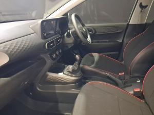 Hyundai Grand i10 1.0 Premium hatch - Image 7