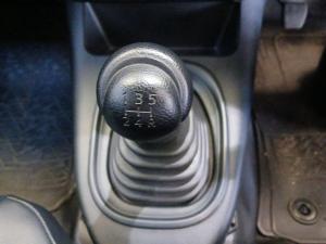 Toyota Hilux 2.0 single cab S (aircon) - Image 10