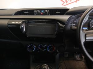 Toyota Hilux 2.0 single cab S (aircon) - Image 13