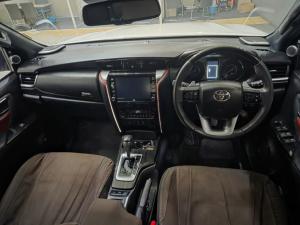 Toyota Fortuner 2.8 GD-6 4X4 VX automatic - Image 6