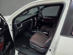 Toyota Fortuner 2.8 GD-6 4X4 VX automatic - Image 7