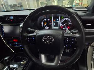 Toyota Fortuner 2.8 GD-6 4X4 VX automatic - Image 8