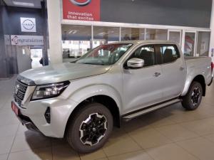 Nissan Navara 2.5DDTi double cab LE Plus - Image 1