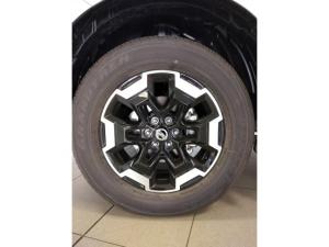 Nissan Navara 2.5DDTi double cab LE Plus - Image 6