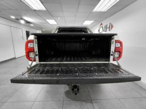 Toyota Hilux 2.8GD-6 double cab Raider auto - Image 5