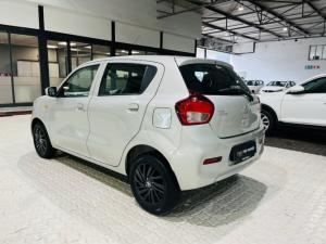 Toyota Vitz 1.0 XR manual - Image 11