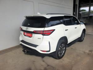 Toyota Fortuner 2.4GD-6 4x4 - Image 4