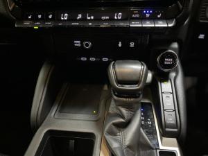 Toyota Land Cruiser Prado 2.8GD VX-R - Image 12