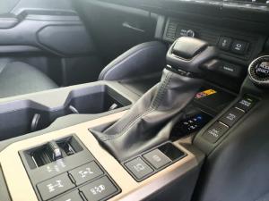 Toyota Land Cruiser Prado 2.8GD VX-R - Image 8