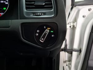 Volkswagen Golf 2.0TDI Comfortline - Image 13