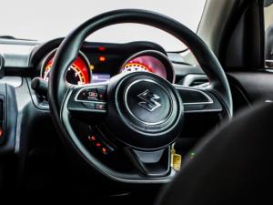 Suzuki Swift 1.2 GLX manual - Image 5