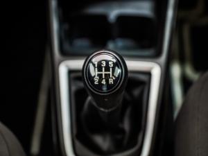 Suzuki Swift 1.2 GLX manual - Image 8