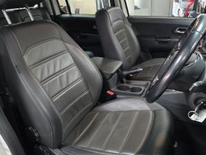 Volkswagen Amarok 2.0BiTDI double cab Highline auto - Image 4