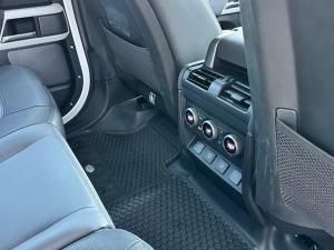 Land Rover Defender 110 D300 X-Dynamic SE - Image 12