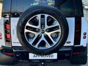 Land Rover Defender 110 D300 X-Dynamic SE - Image 2