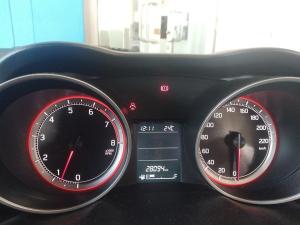 Suzuki Swift 1.2 GLX manual - Image 2