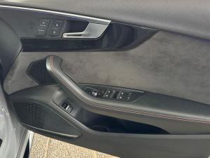 Audi RS4 RS4 Avant quattro - Image 10