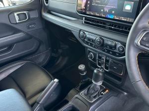 Jeep Wrangler Unlimited 2.0T Sahara - Image 18